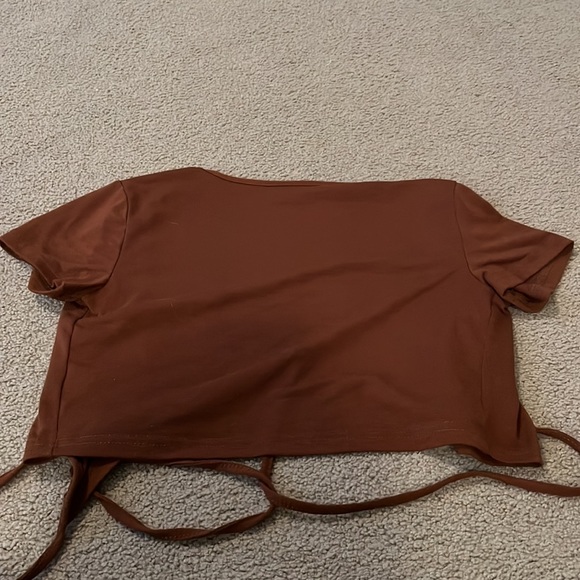 brown shein cross tie cropped tee - Picture 4 of 4